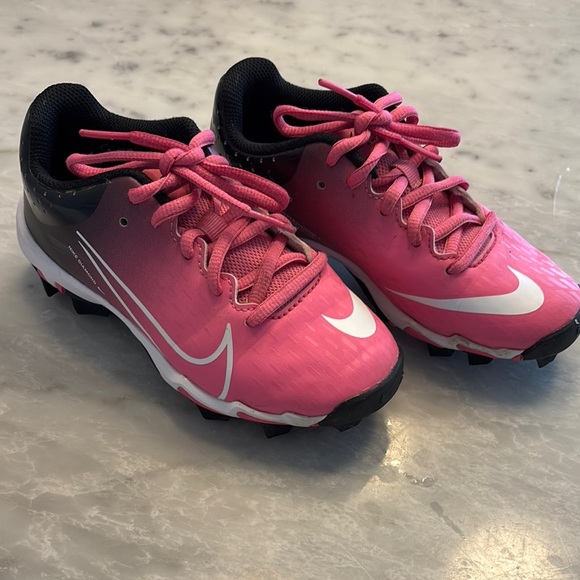Nike Pink and Black Sneakers with Bold Swoosh - Picture 1 of 2